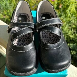 Carole Little Girls Size 2 Black Mary Jane Shoes